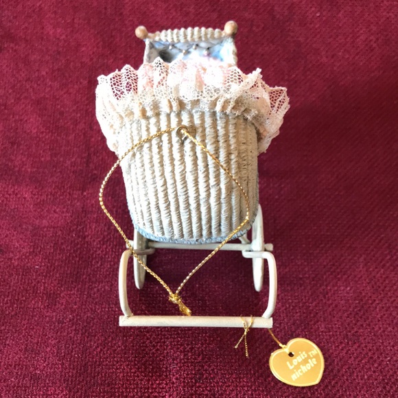 Vintage Ornament Louis Nichole Victorian Style Baby Carriage - Picture 5 of 7